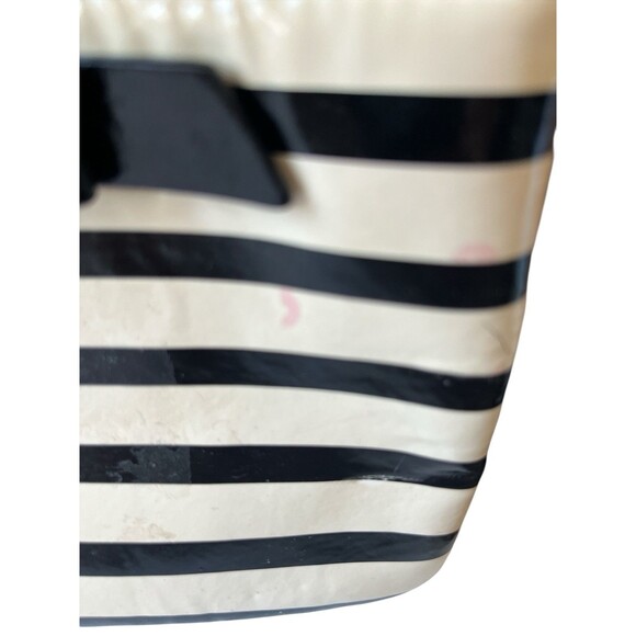 Kate Spade Lolly Chelsea Park Patent Leather Stripe Black Cream Wristlet READ - Picture 4 of 6